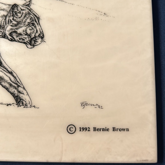 MONTANA MARBLE “Ghost Cat” by Bernie Brown - Picture 5 of 11